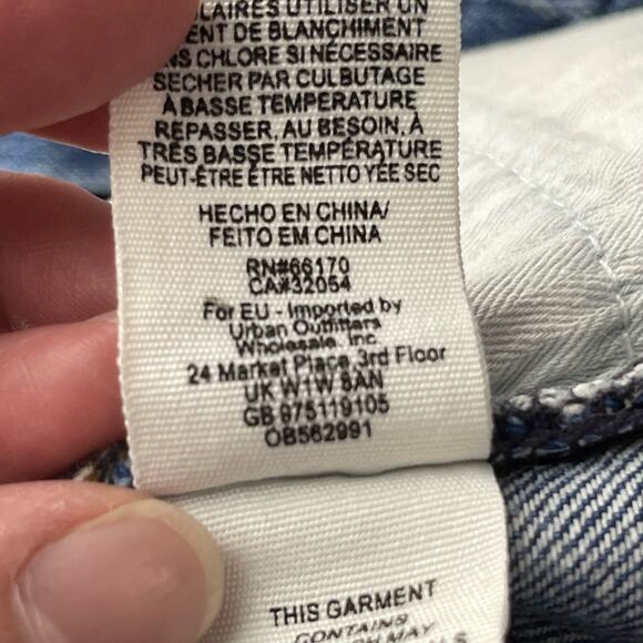 We The Free Button Fly Denim Shorts Raw Hem Size 28 Concert Short Shorts Boho - Picture 9 of 16